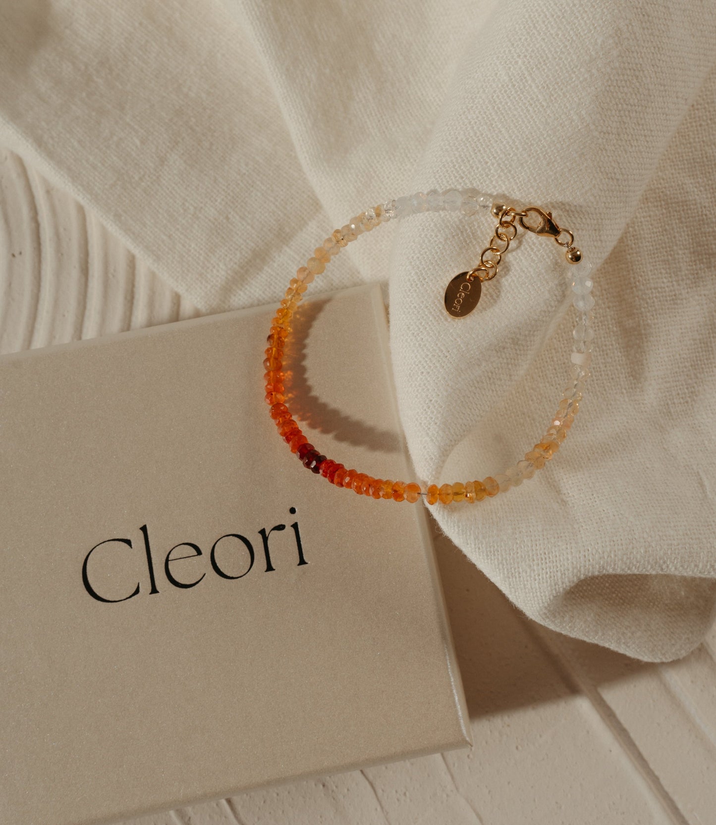 Dusk – Feueropal Armband